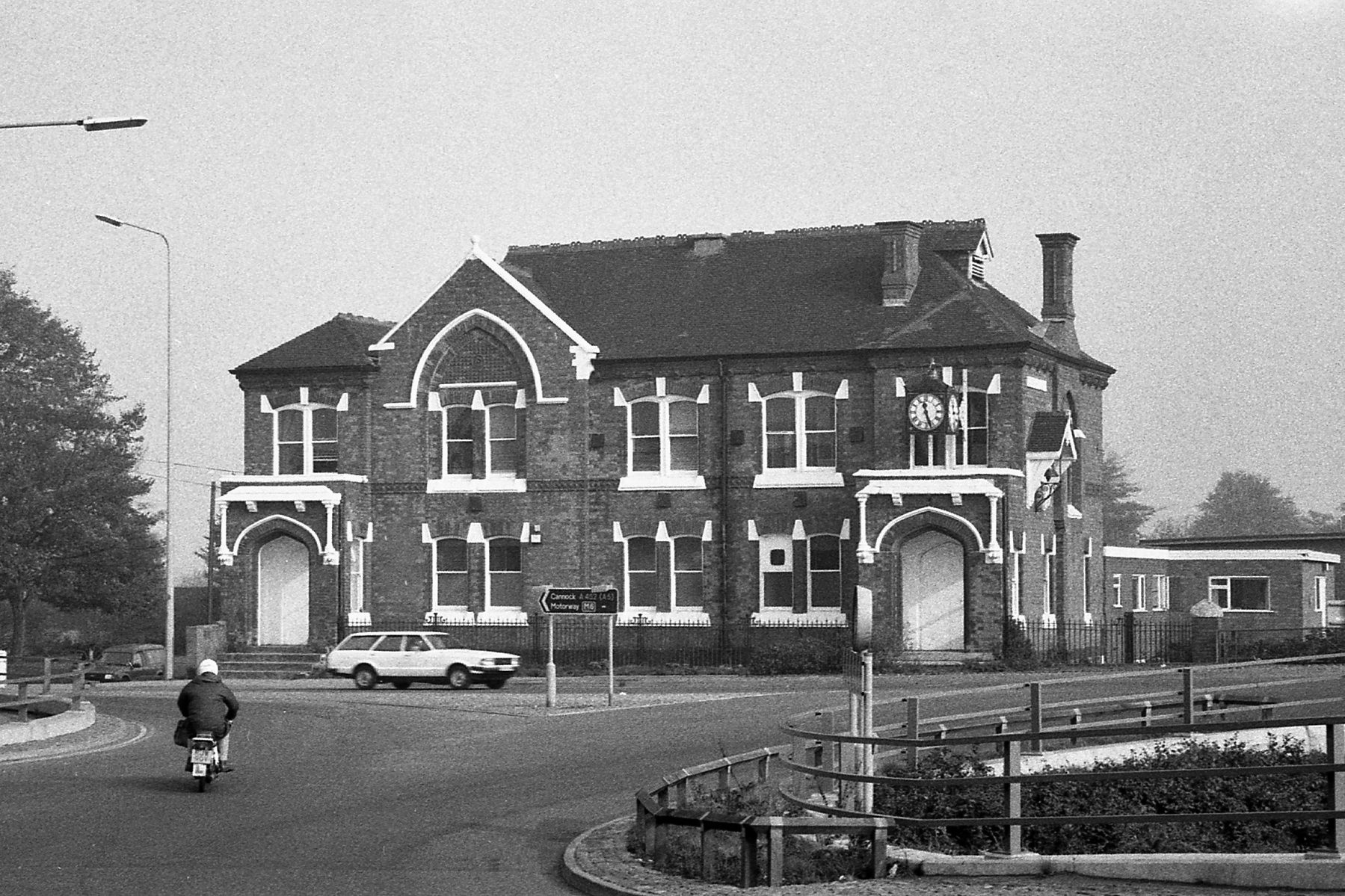 Brownhills in black and white BrownhillsBob's Brownhills Blog